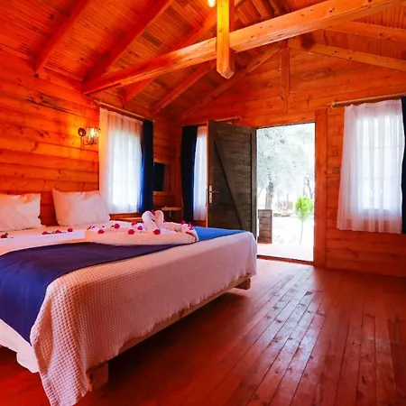 Pine & Luxury Concept Szálloda Oludeniz