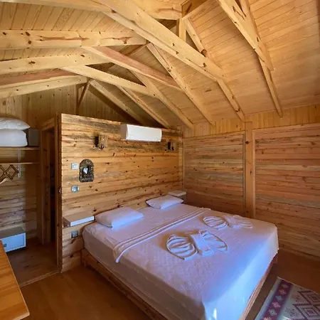 Pine & Luxury Concept Szálloda *